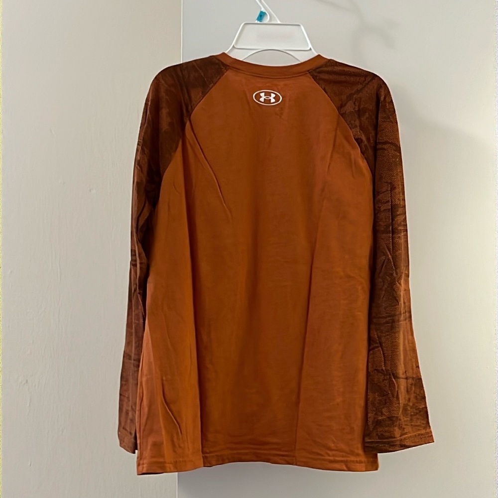 Boys Under Armour Long sleeve shirt size YLG - Picture 2 of 4